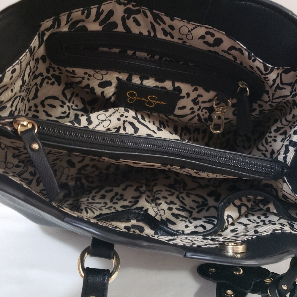 Jessica Simpson Purse - Picture 4 of 13